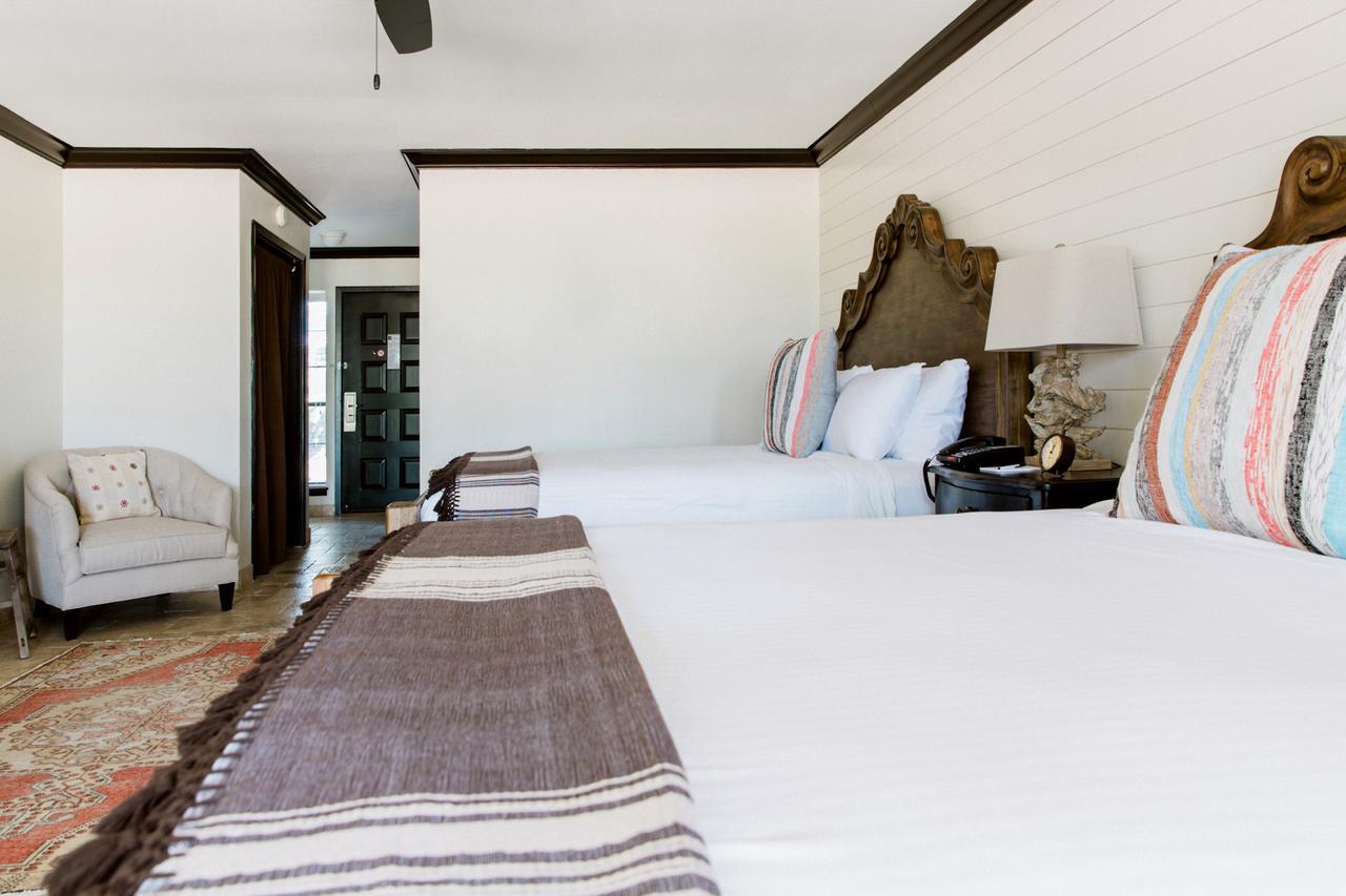 Hillside Boutique Hotel Castroville Екстер'єр фото
