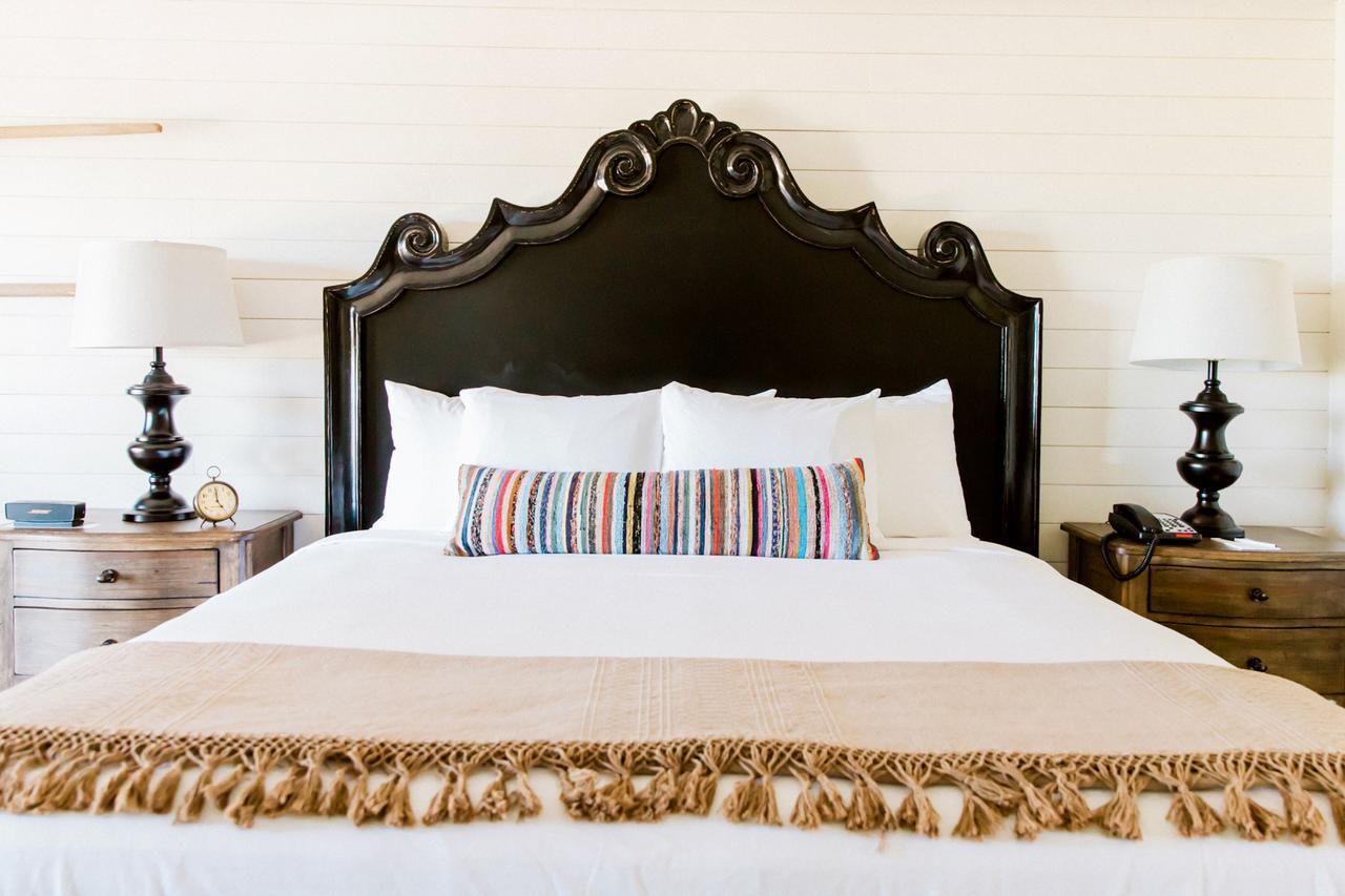 Hillside Boutique Hotel Castroville Екстер'єр фото
